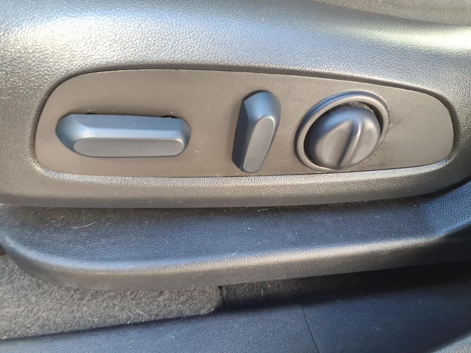 2022 Chevrolet Equinox photo 12 of 28