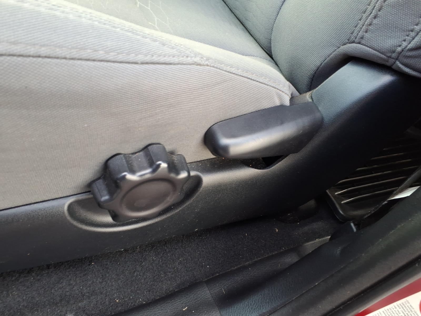 2018 Toyota Tacoma SR V6 - 11