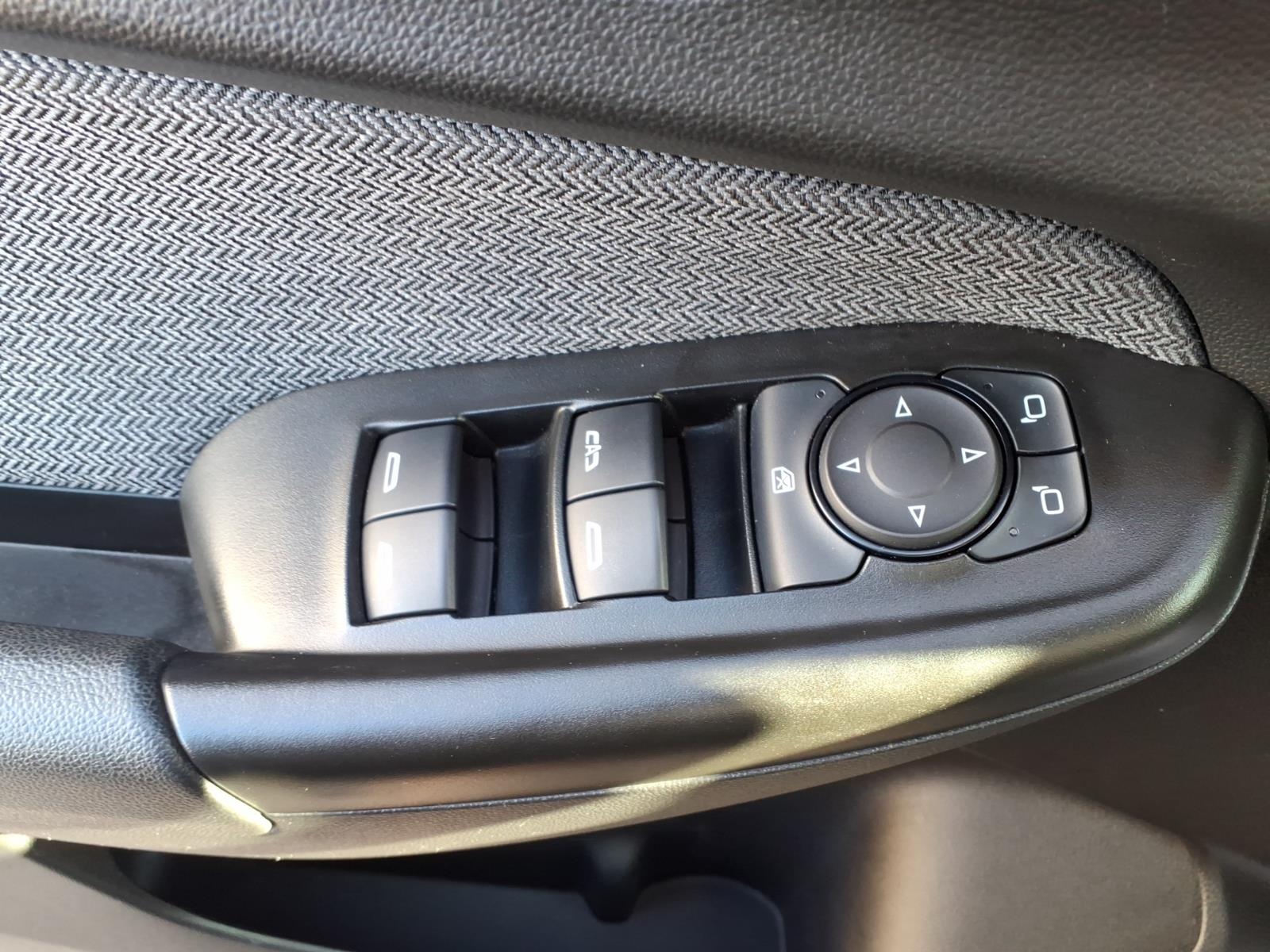 2023 Chevrolet Trailblazer photo 12 of 26