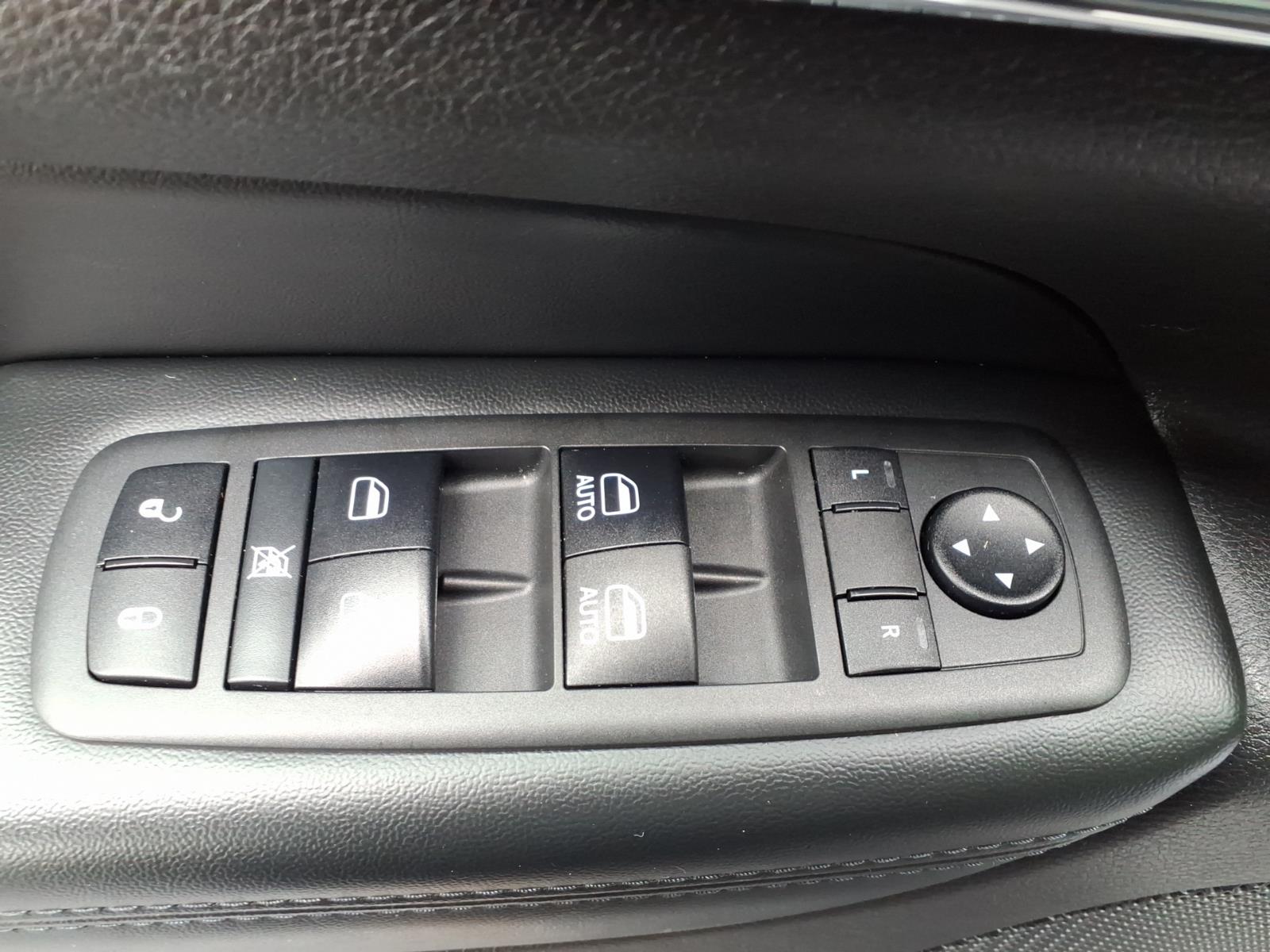 2019 Jeep Grand Cherokee Limited Billet Silver Metallic Clear Coat at Team Chevrolet Buick GMC