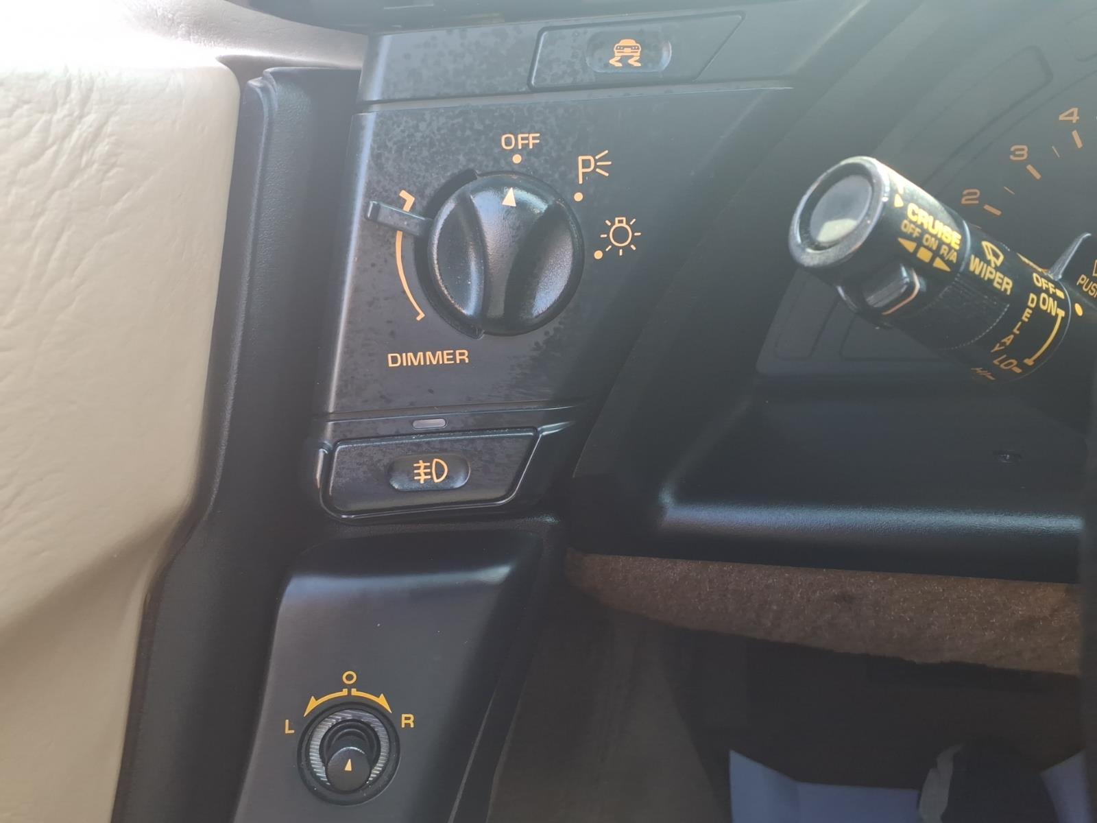 1992 Chevrolet Corvette photo 14 of 24