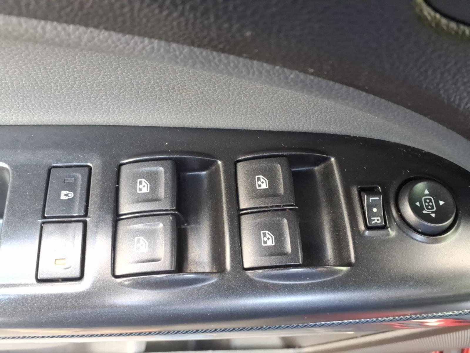 2015 Chevrolet Colorado photo 14 of 27