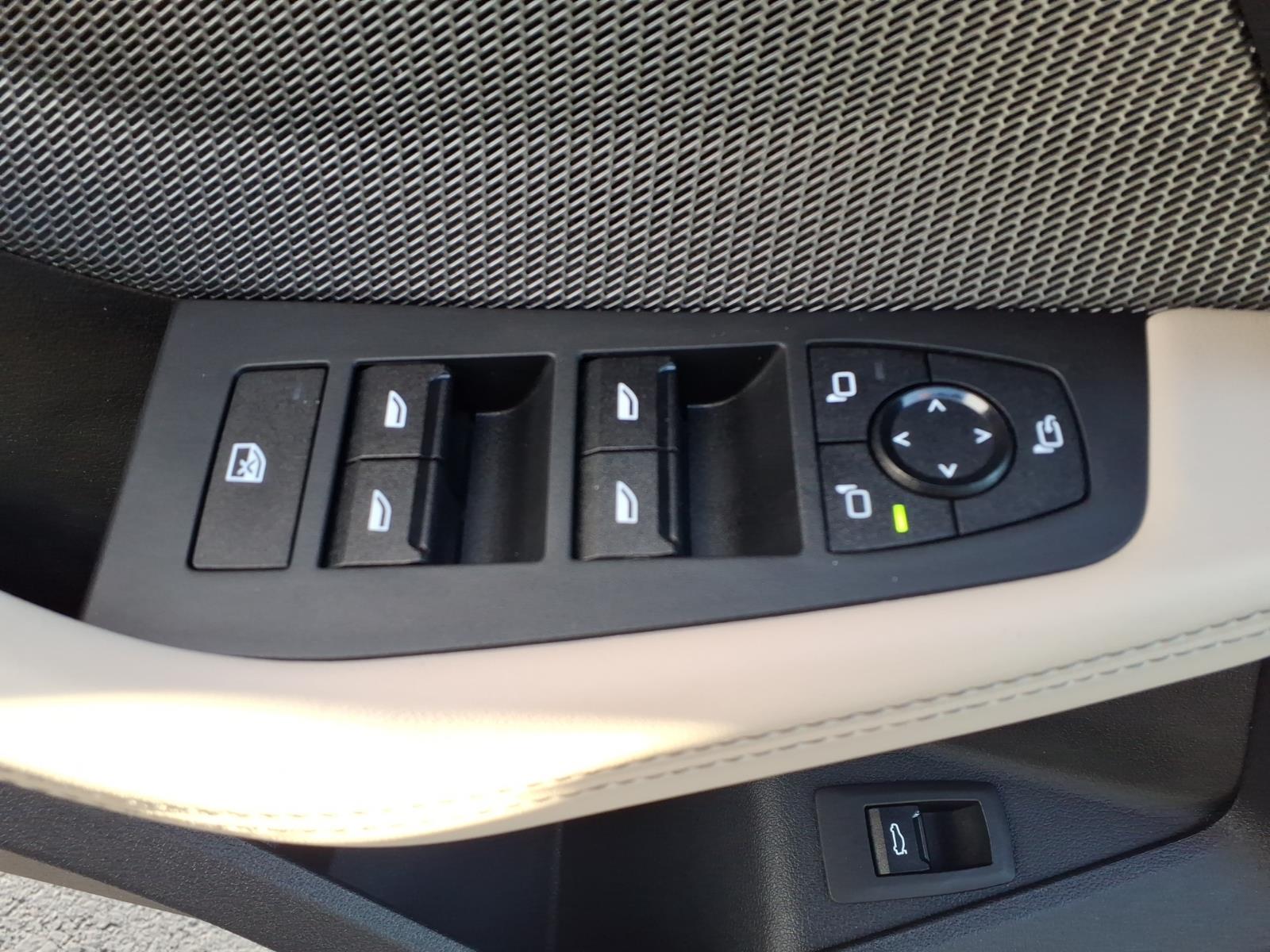 2025 BMW 2 Series photo 14 of 27