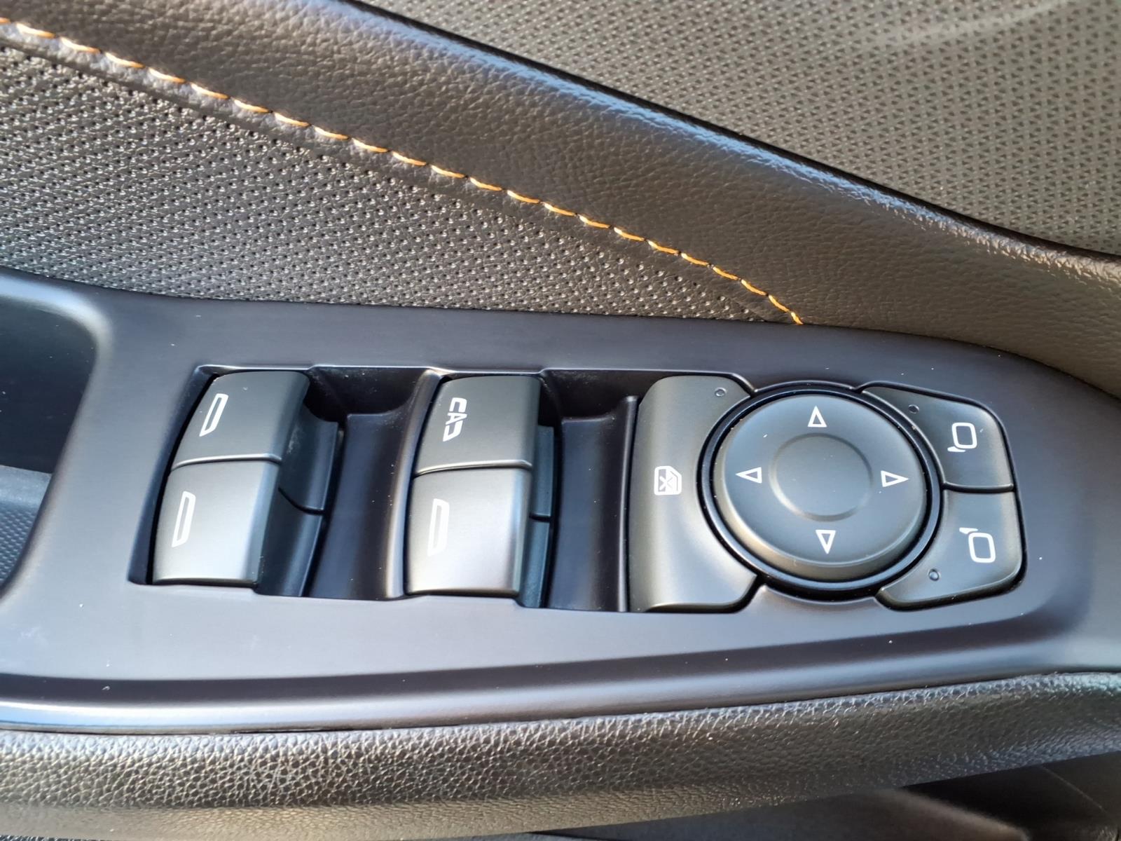 2020 Chevrolet Traverse photo 15 of 29