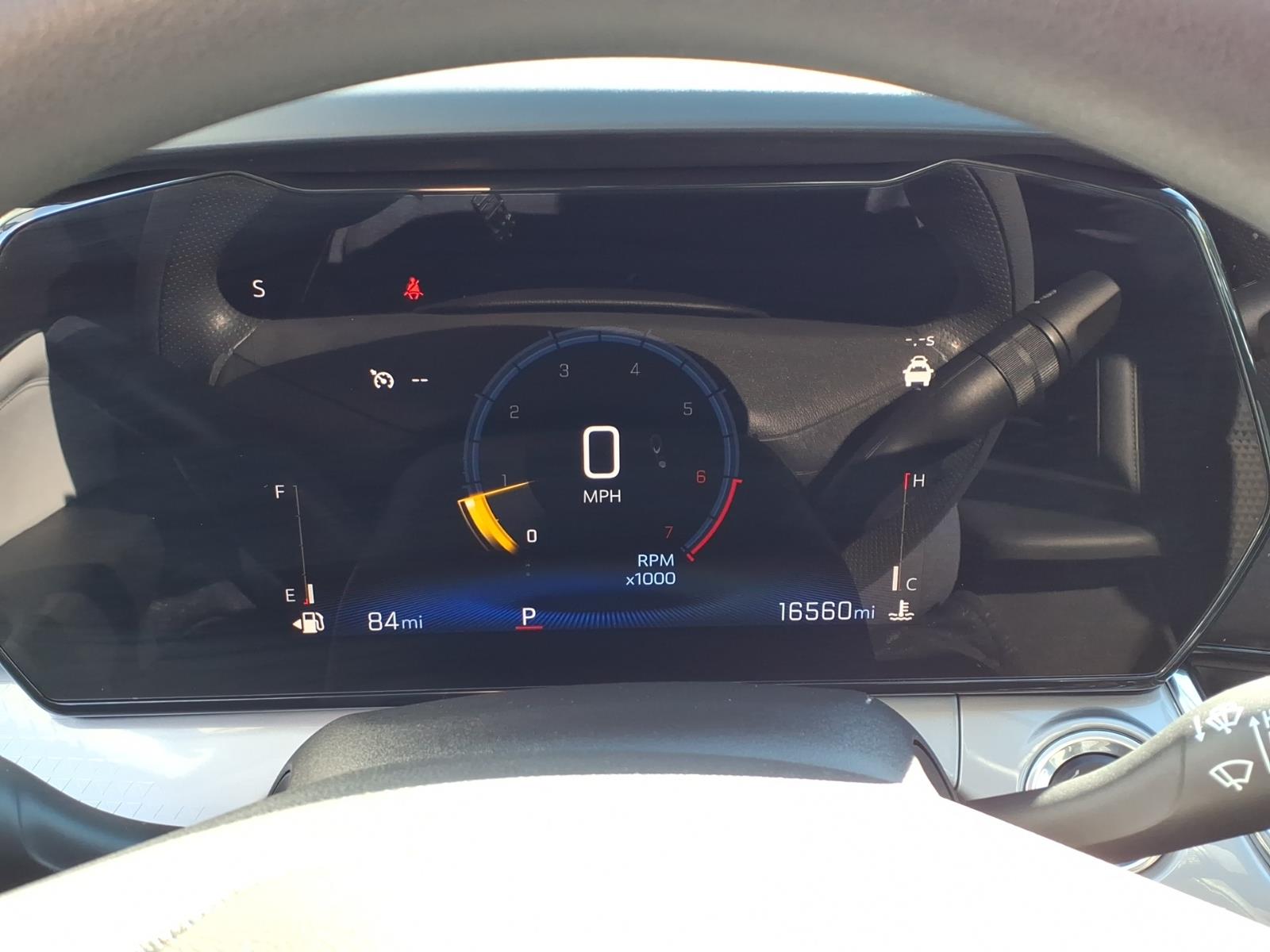 2024 Chevrolet Trax photo 16 of 27
