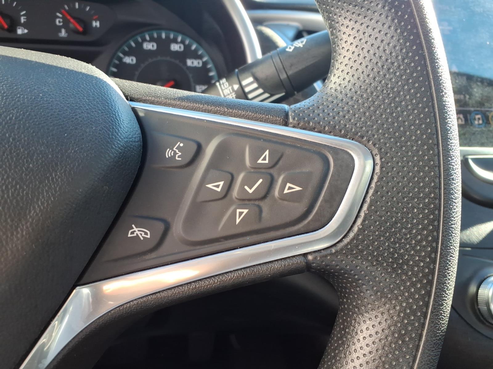 2022 Chevrolet Malibu photo 17 of 28