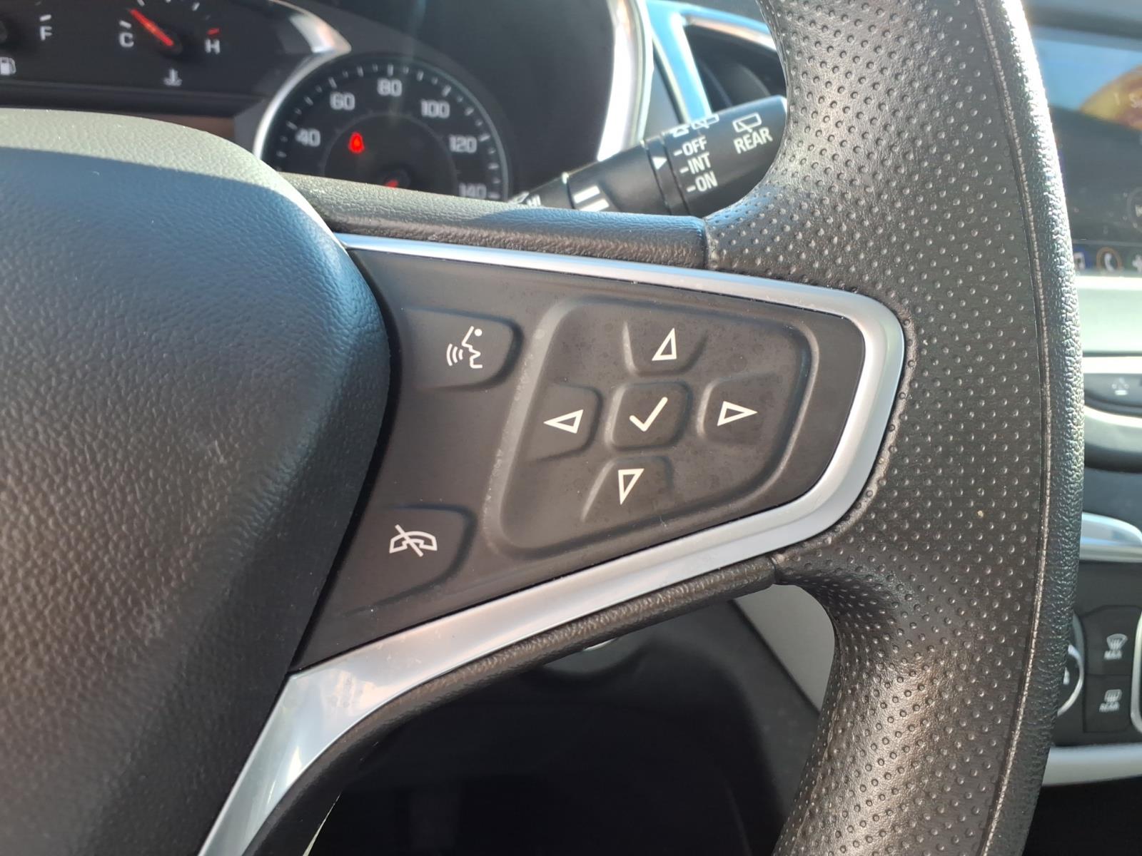 2022 Chevrolet Equinox photo 17 of 28