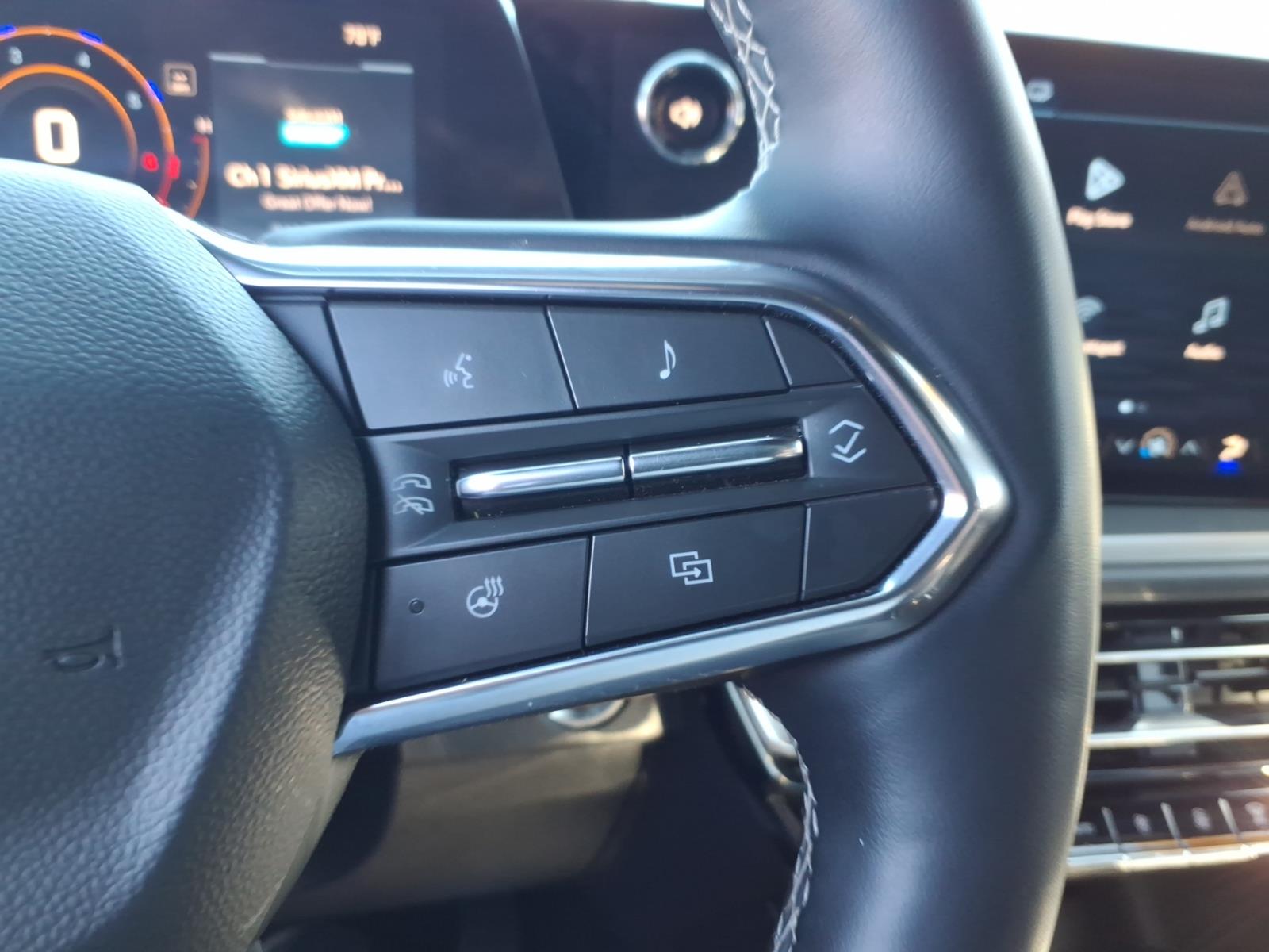 2025 Chevrolet Traverse photo 18 of 28