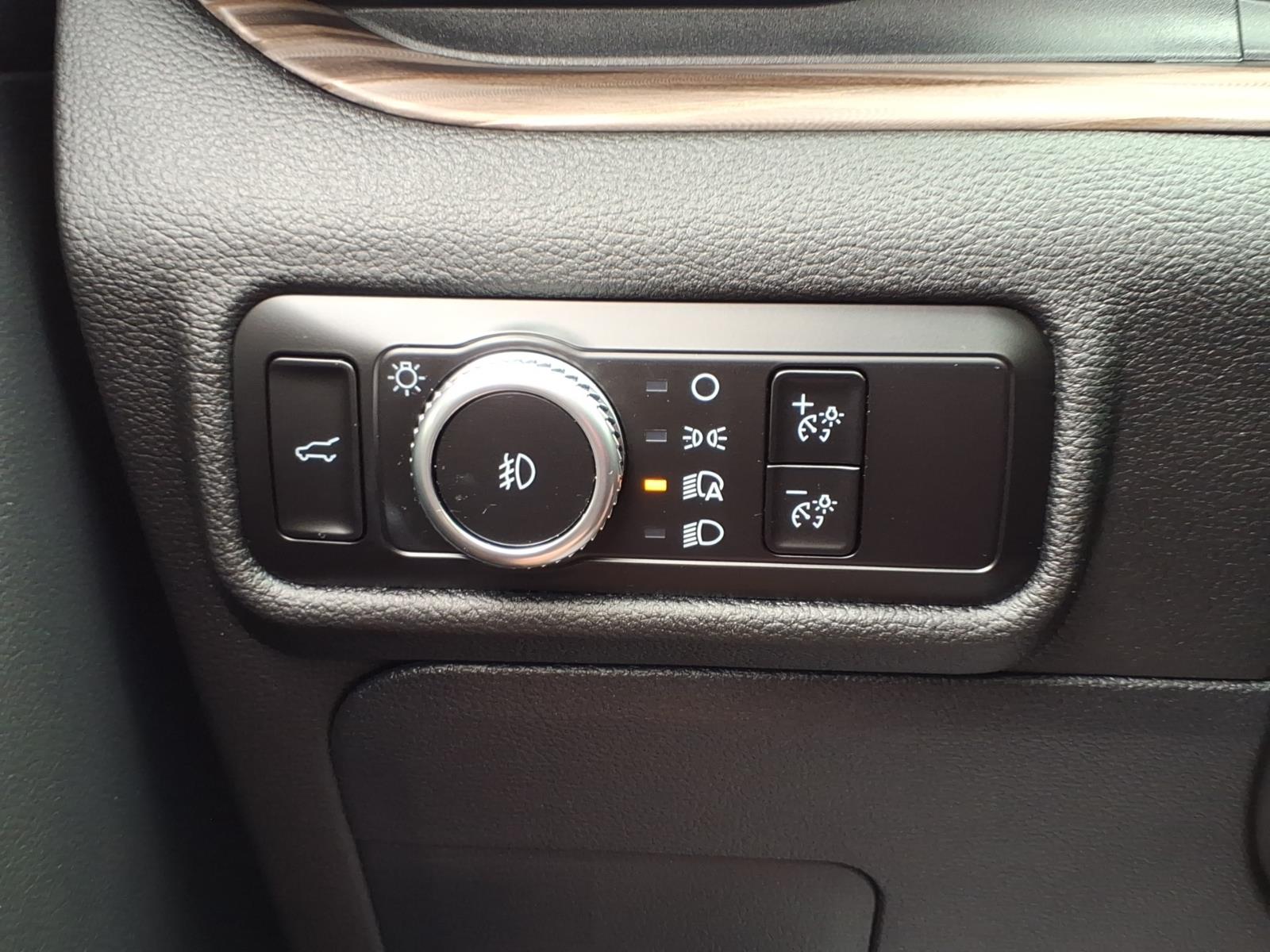 2023 Ford Explorer Limited Iconic Silver at Memorial Highway Chevrolet