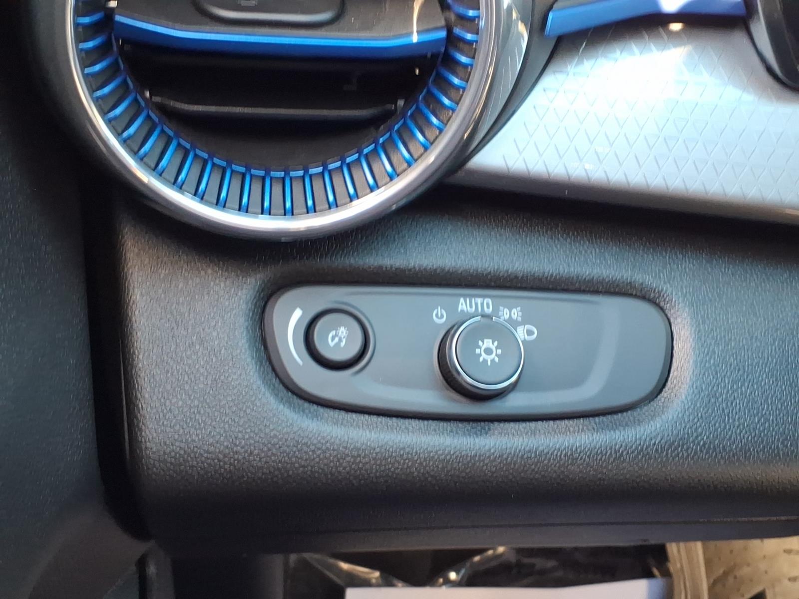 2024 Chevrolet Trax photo 19 of 27
