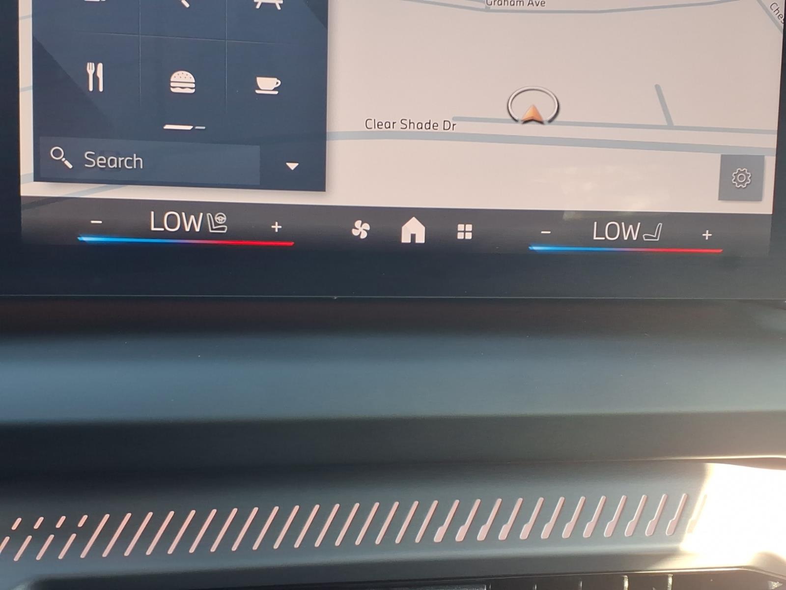 2025 BMW 2 Series photo 21 of 27