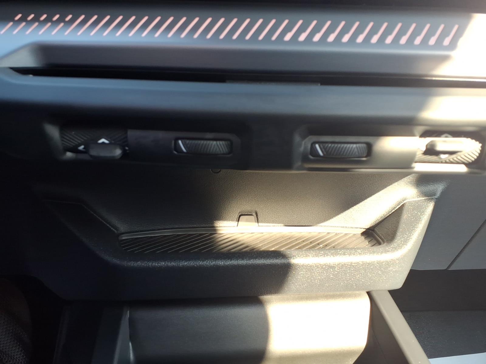 2025 BMW 2 Series photo 22 of 27