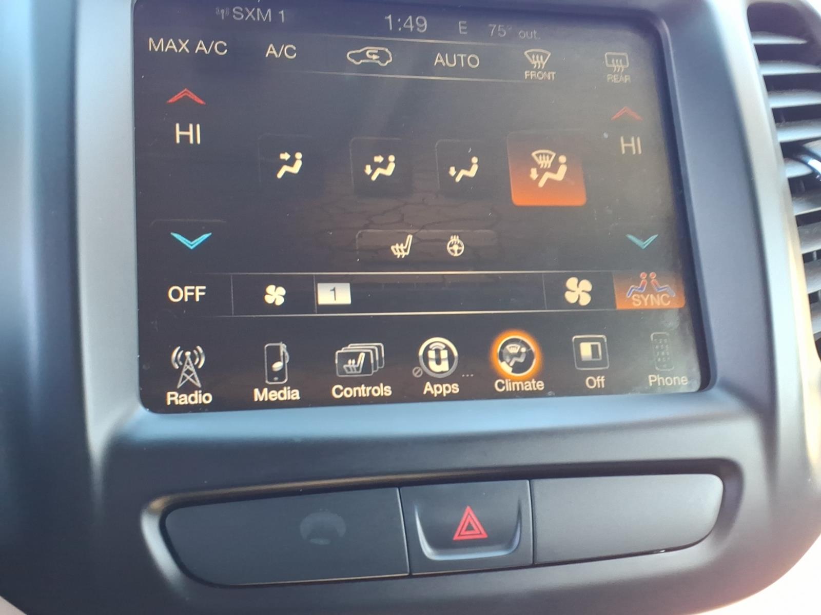 2016 Jeep Cherokee photo 23 of 29