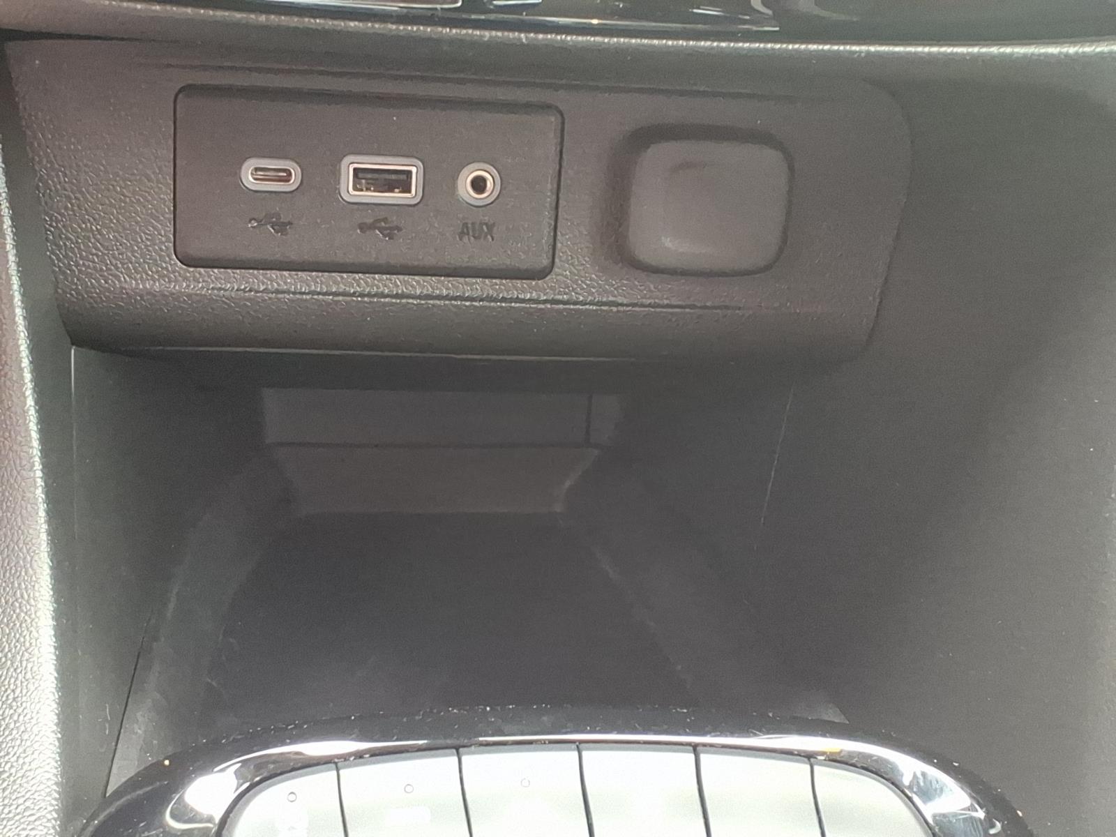 2022 Buick Encore GX Preferred White at Team Chevrolet Buick GMC