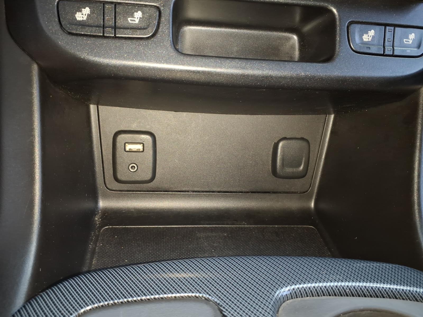 2015 Chevrolet Colorado photo 24 of 27