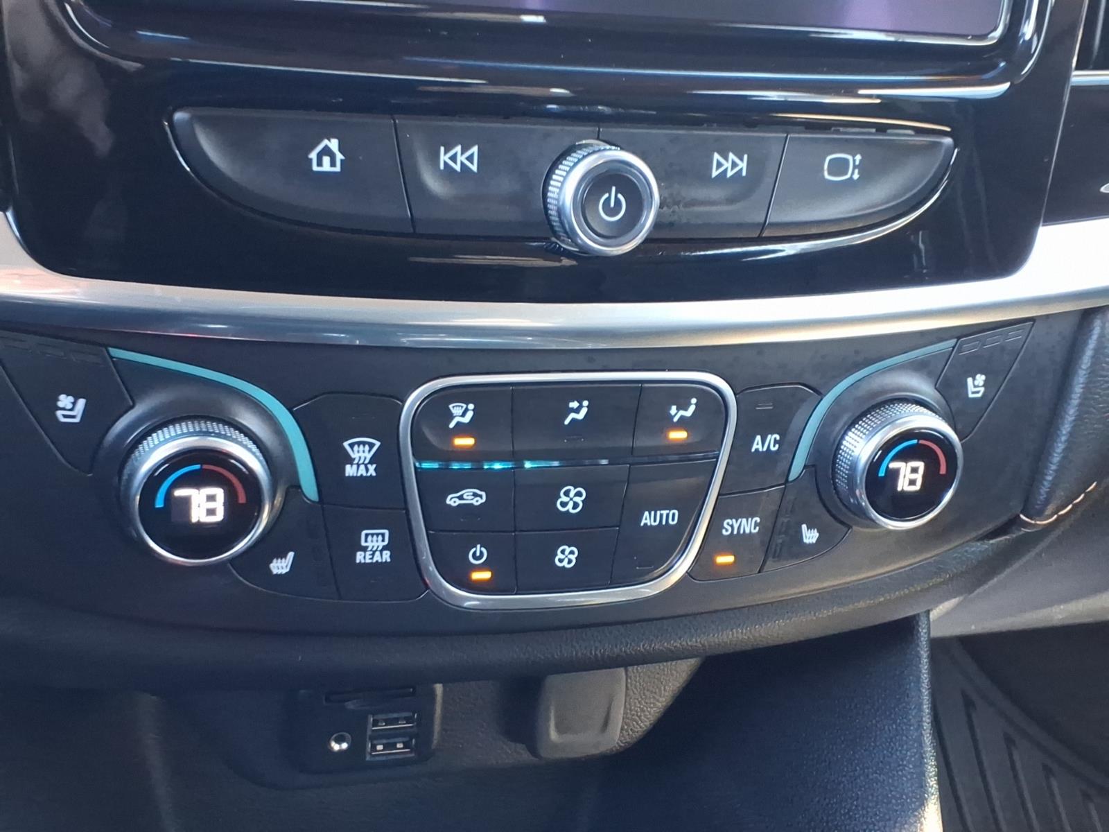 2020 Chevrolet Traverse photo 24 of 29