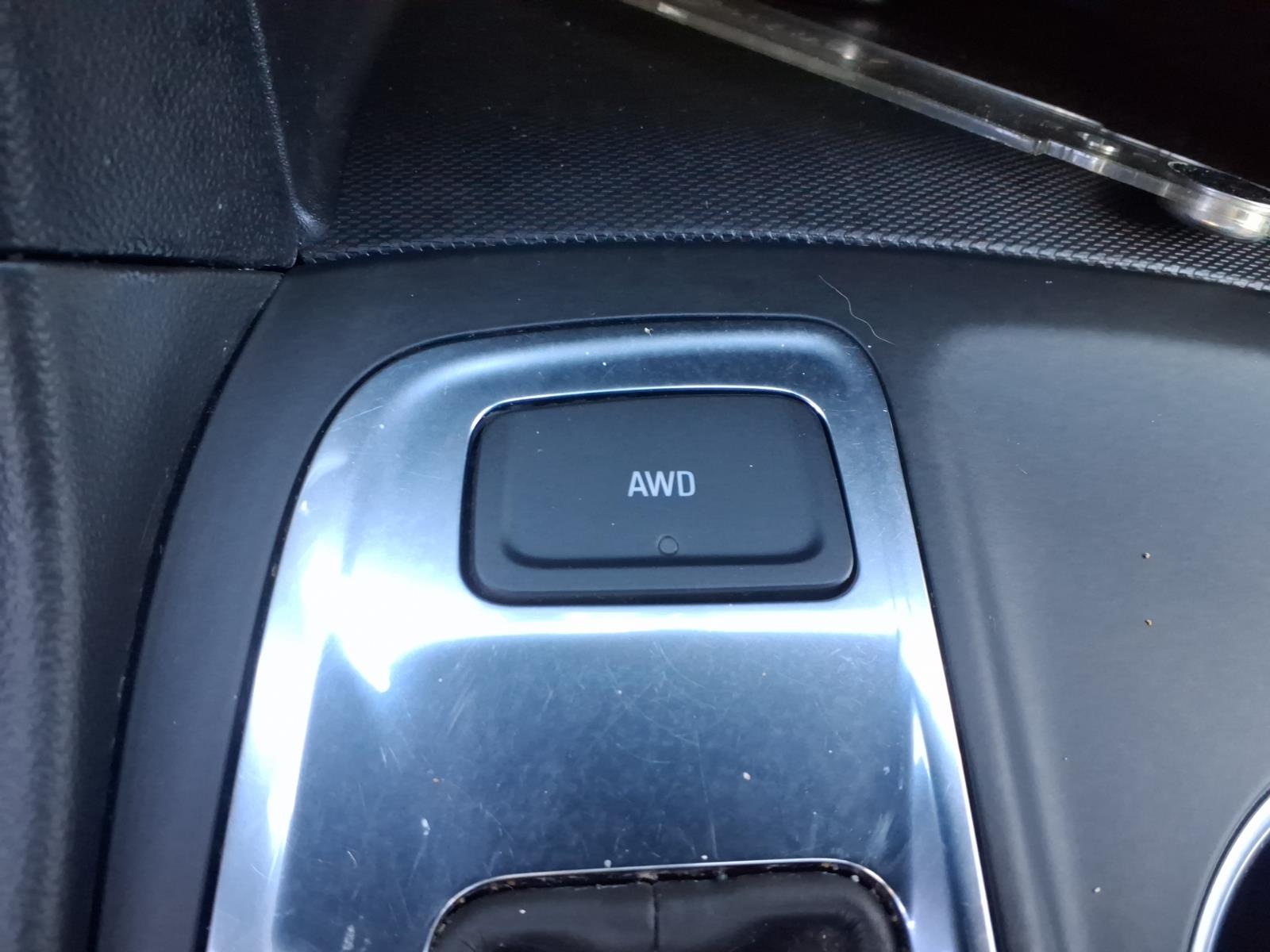 2022 Chevrolet Equinox photo 25 of 28