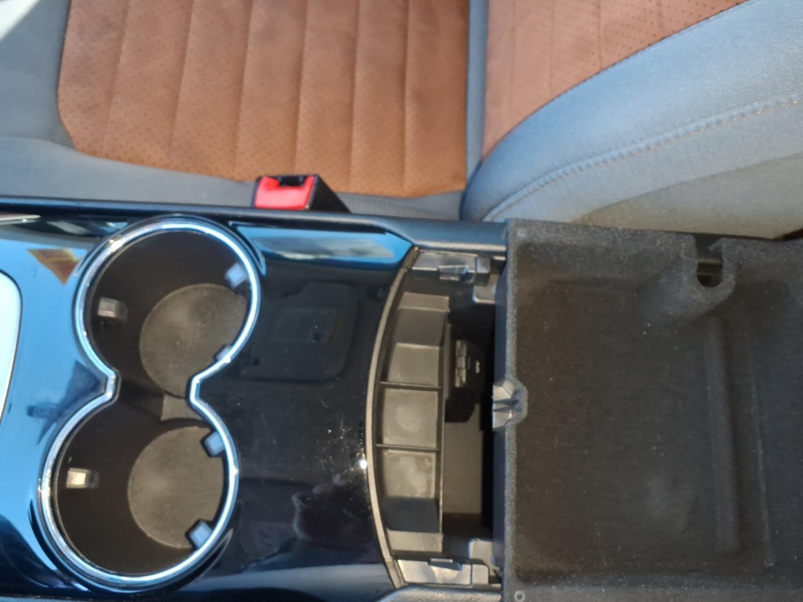 2018 Ford Edge photo 26 of 28