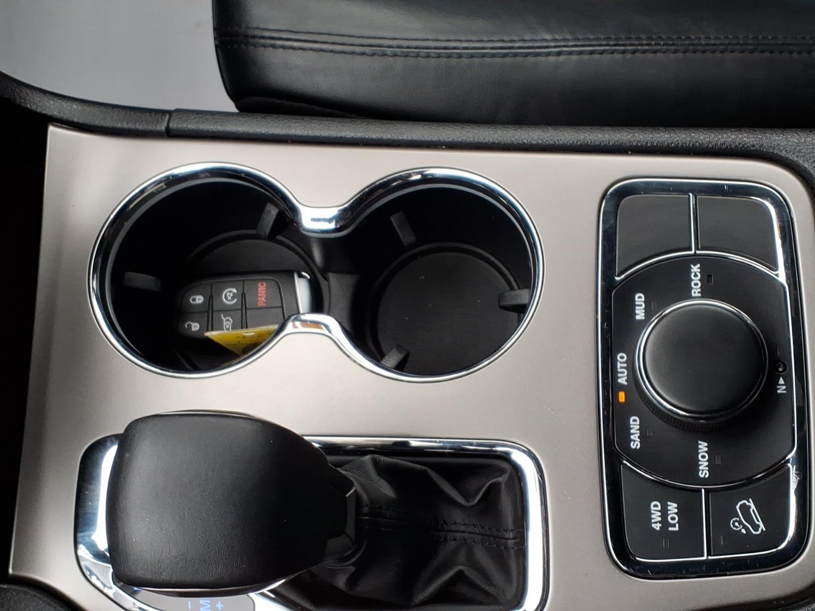 2019 Jeep Grand Cherokee Limited Billet Silver Metallic Clear Coat at Team Chevrolet Buick GMC
