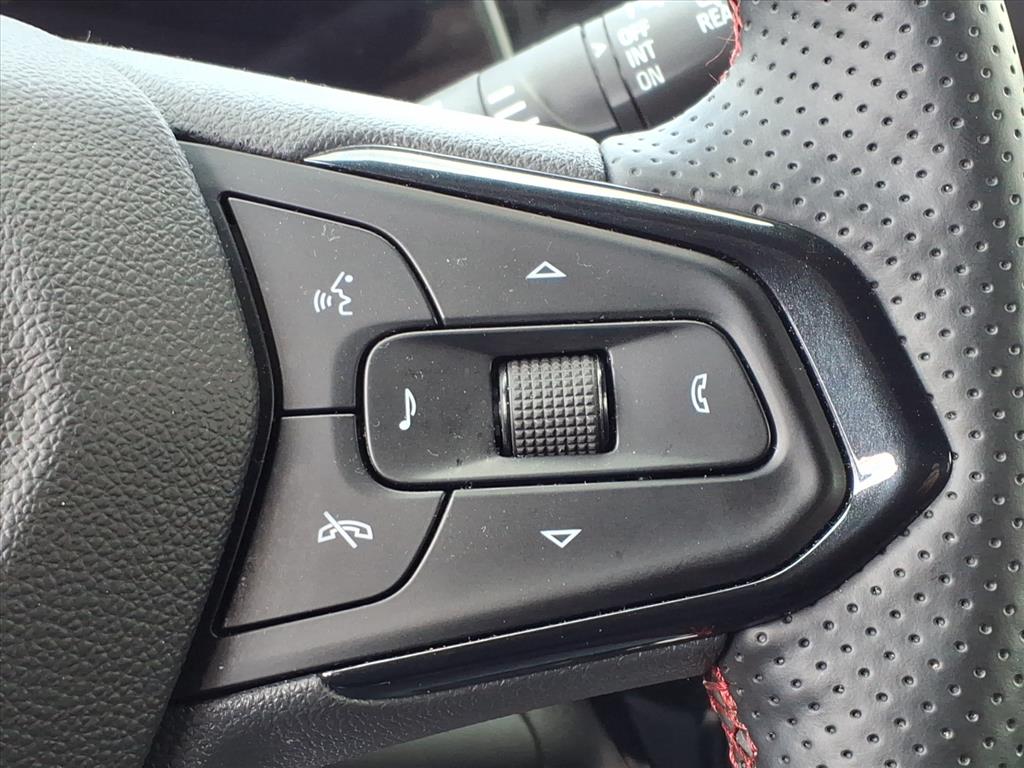 2025 Chevrolet Trax RS Summit White at Team Chevrolet Buick GMC