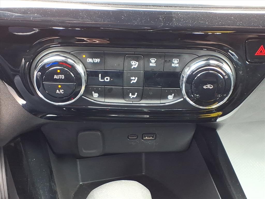 2025 Chevrolet Trax RS Summit White at Team Chevrolet Buick GMC