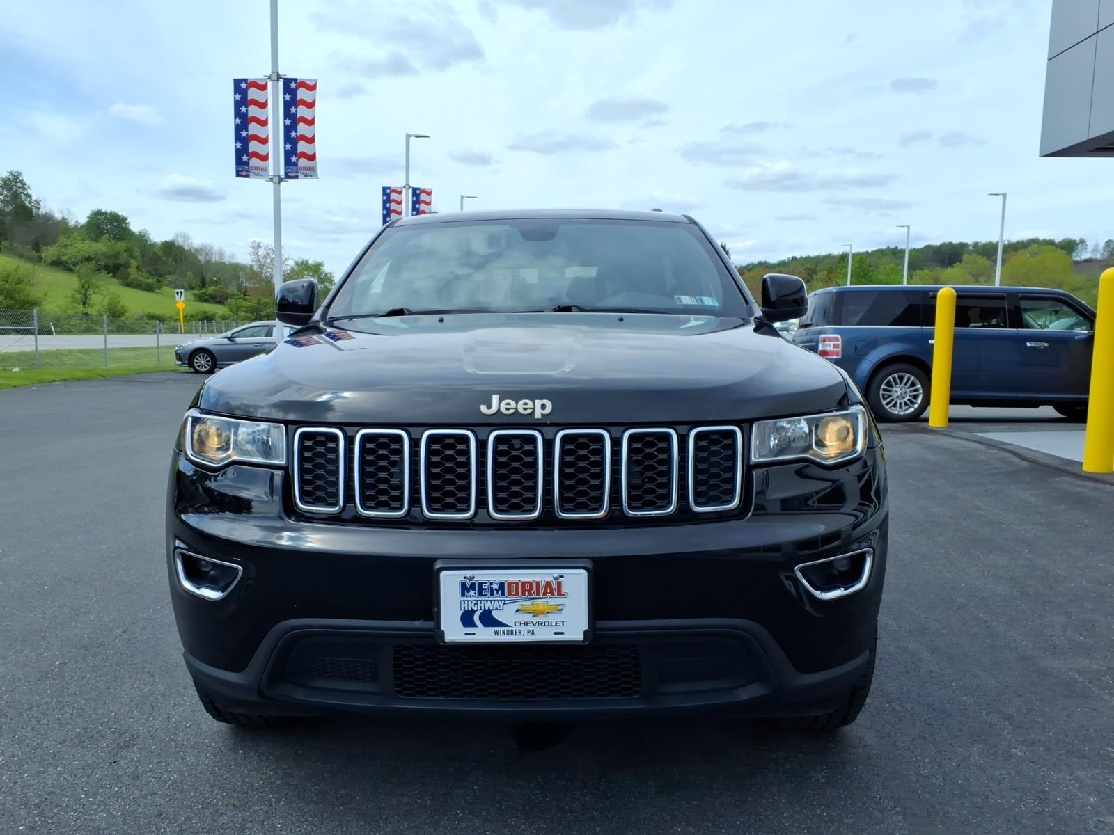 2020 Jeep Grand Cherokee Laredo E - 2