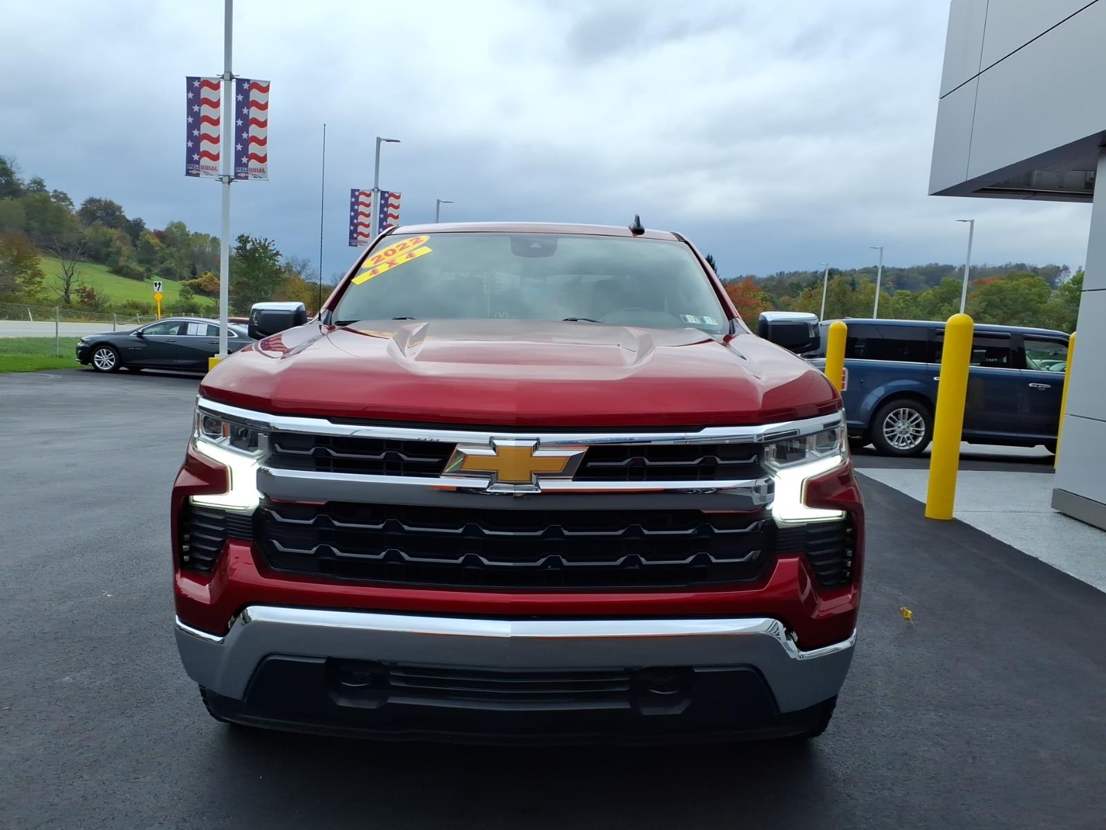 2022 Chevrolet Silverado 1500 photo 3 of 25