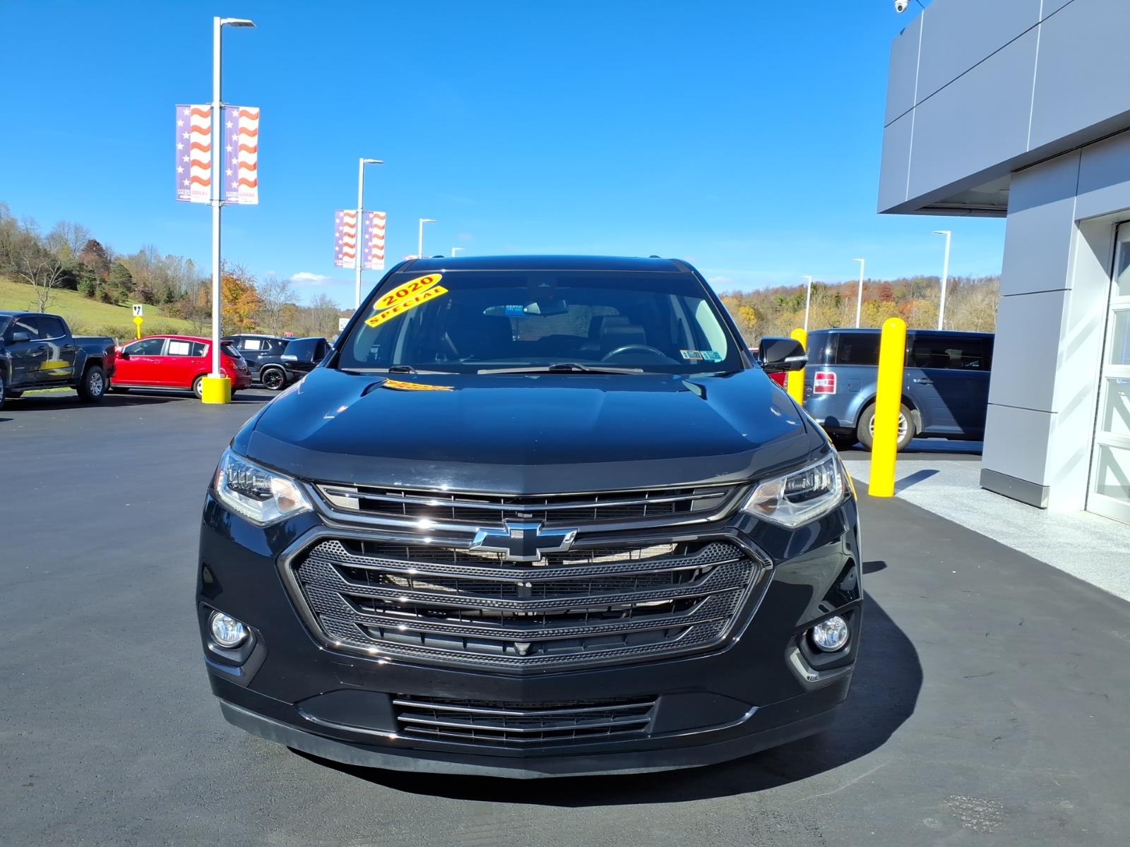2020 Chevrolet Traverse photo 3 of 29