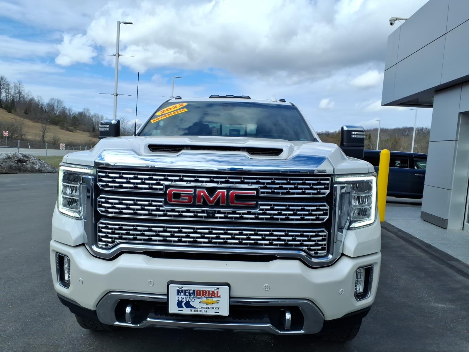 2022 GMC Sierra 2500HD Denali - 2