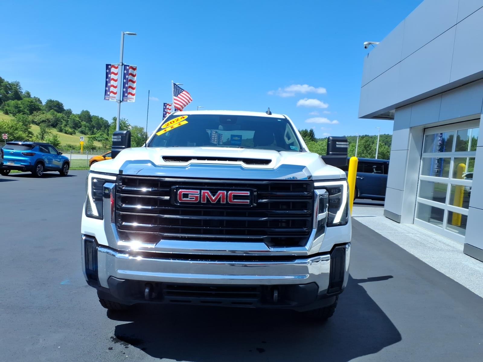 2024 GMC Sierra 2500HD Pro - 2