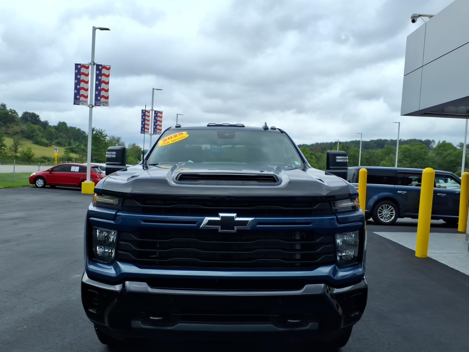 2025 Chevrolet Silverado 2500HD Custom - 2