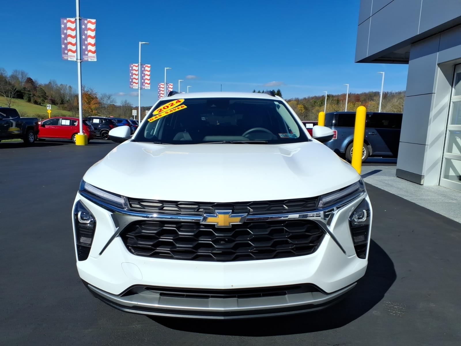 2024 Chevrolet Trax photo 3 of 27