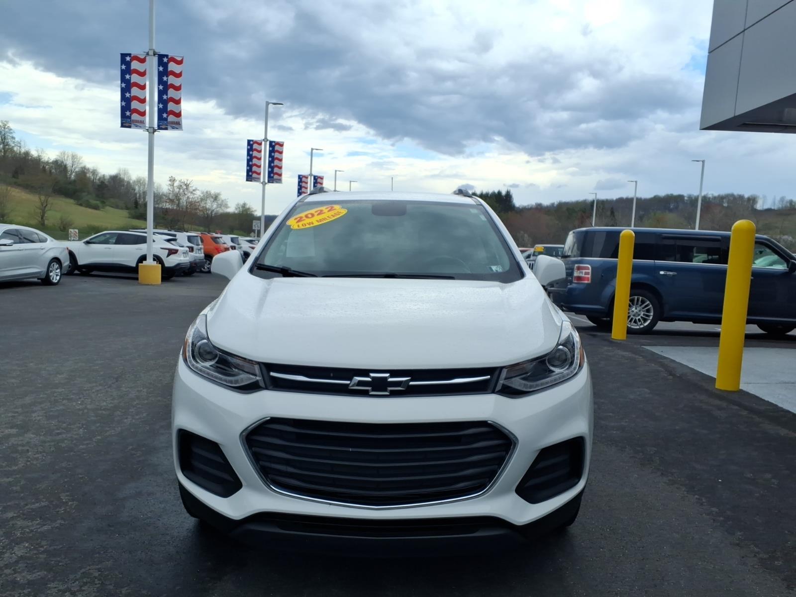 2022 Chevrolet Trax LT - 2