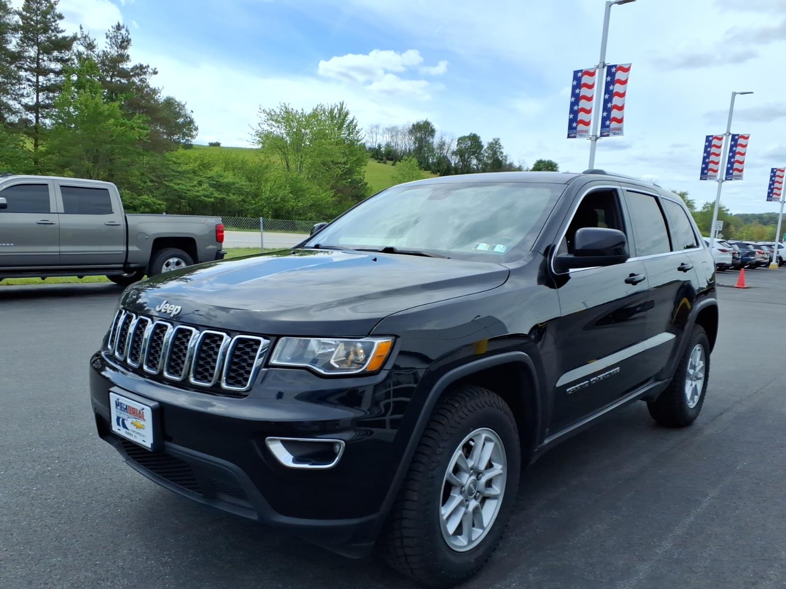 2020 Jeep Grand Cherokee Laredo E - 3