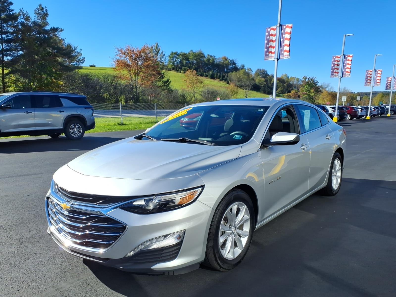 2022 Chevrolet Malibu photo 4 of 28