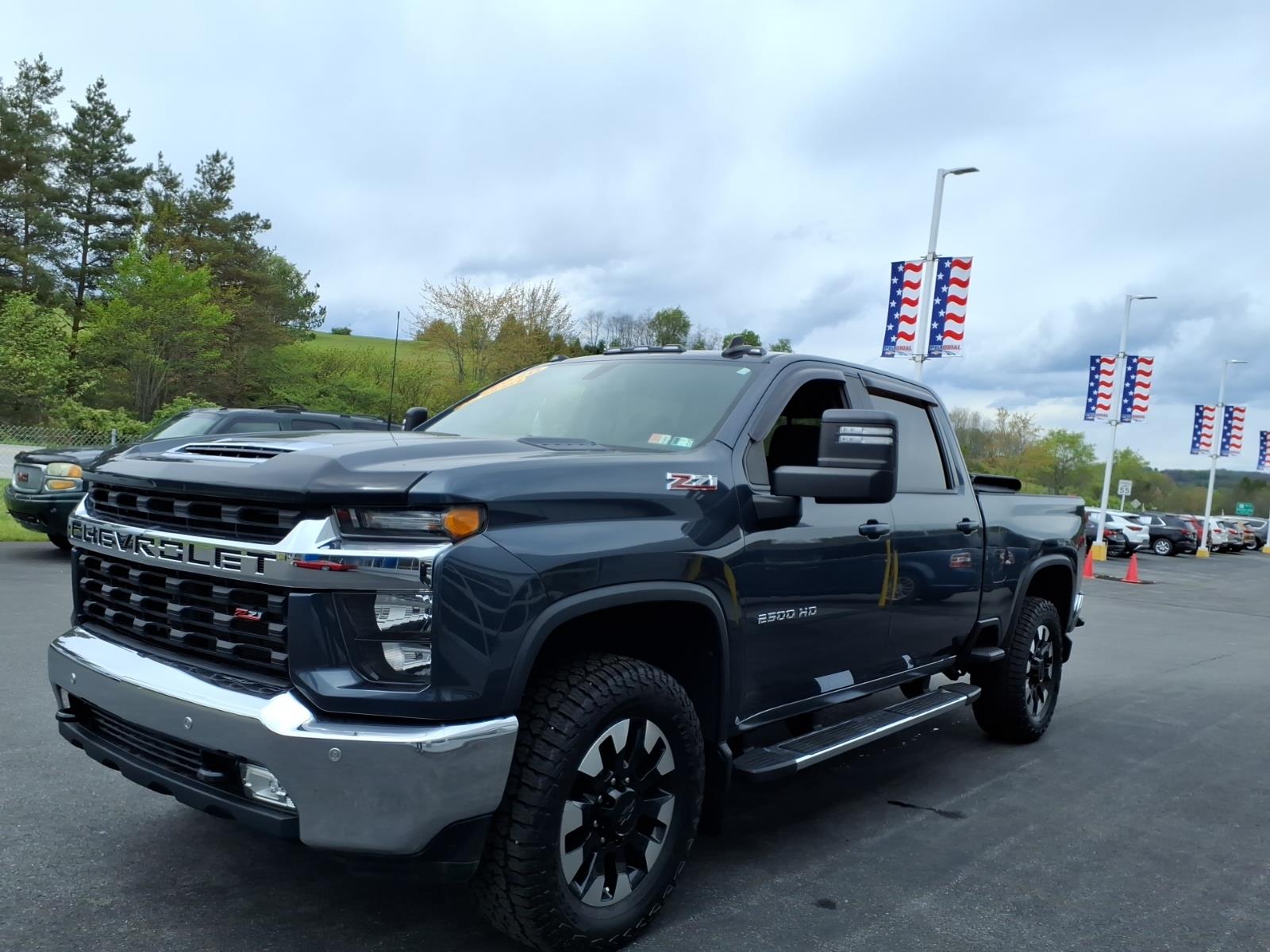 2020 Chevrolet Silverado 2500HD LT - 3