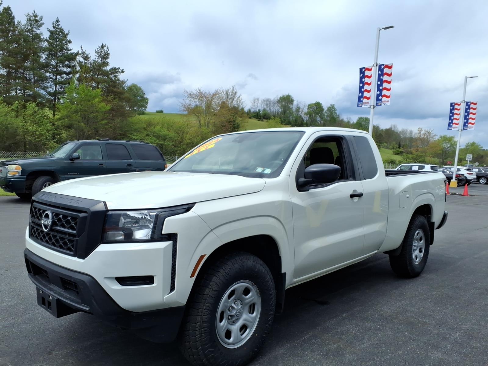 2024 Nissan Frontier S - 3