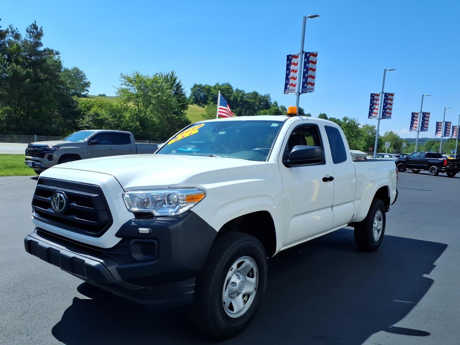 2022 Toyota Tacoma SR5 - 3