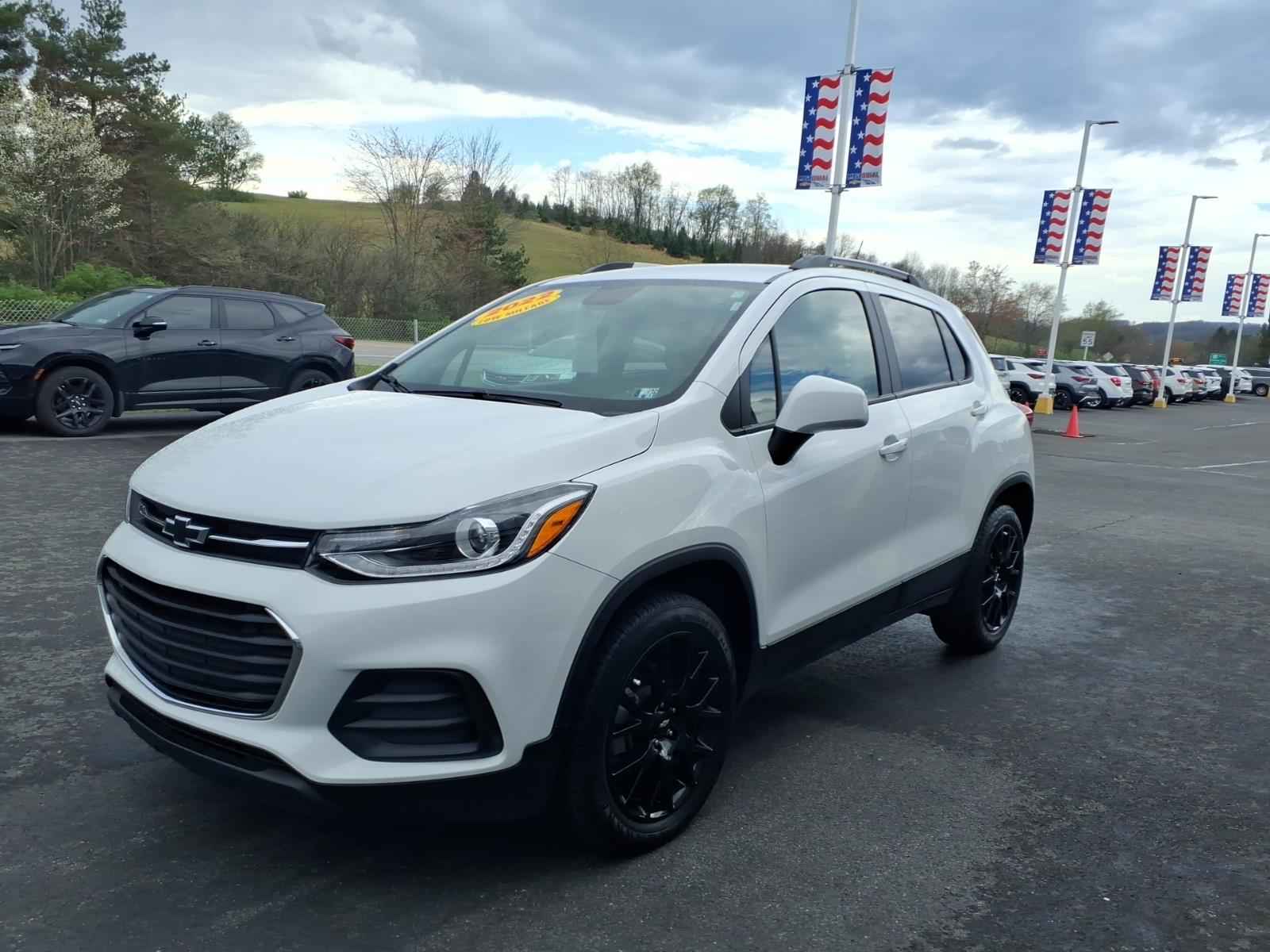 2022 Chevrolet Trax LT - 3