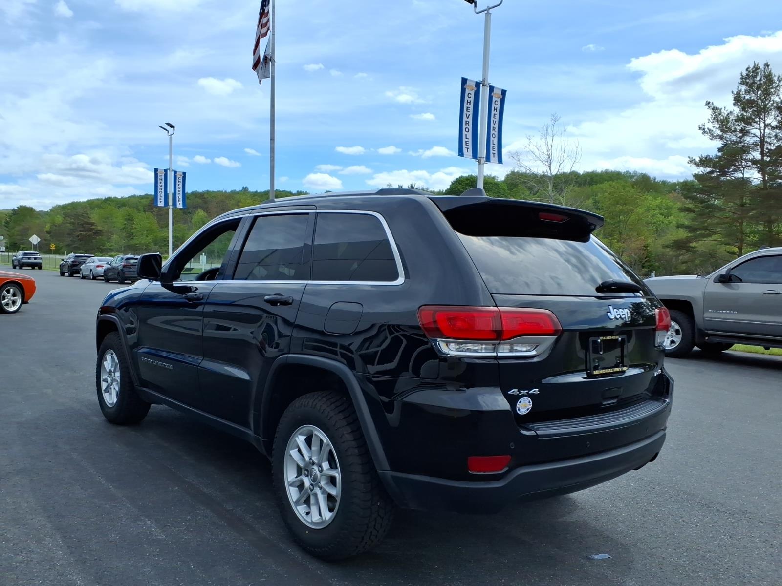 2020 Jeep Grand Cherokee Laredo E - 4