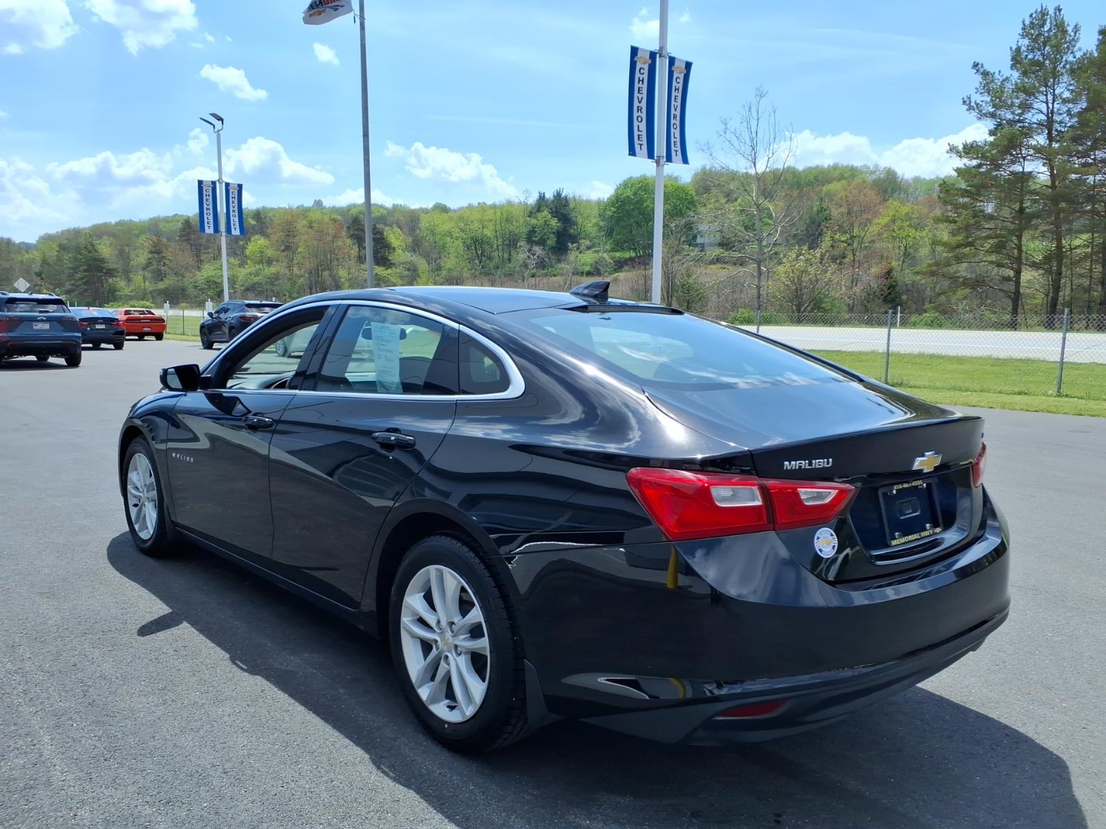 2016 Chevrolet Malibu LT - 4