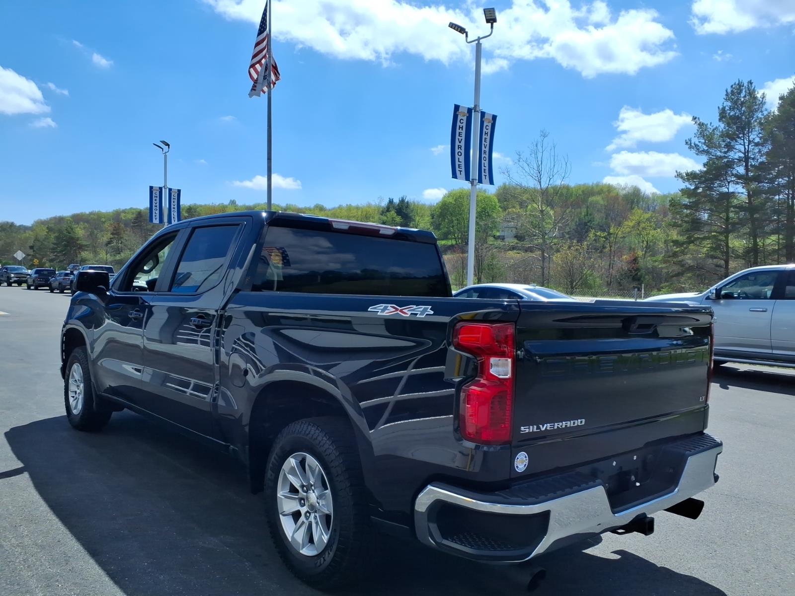 2020 Chevrolet Silverado 1500 LT - 4