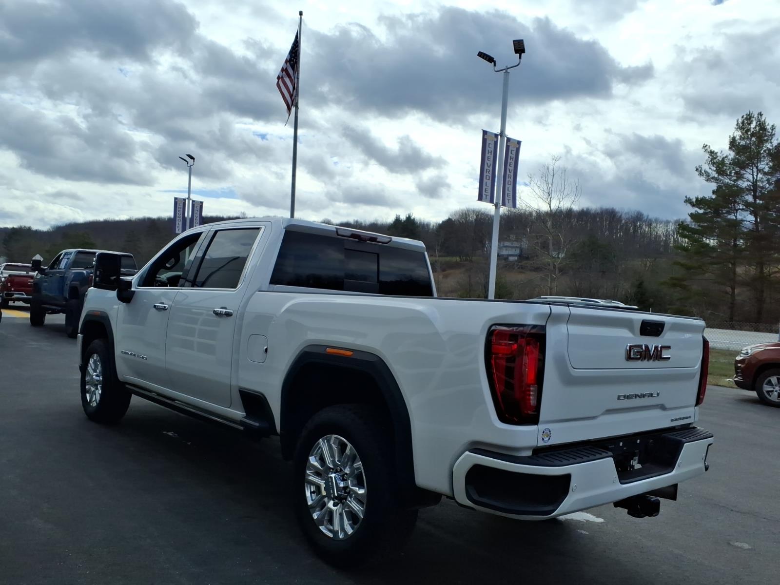 2022 GMC Sierra 2500HD Denali - 4