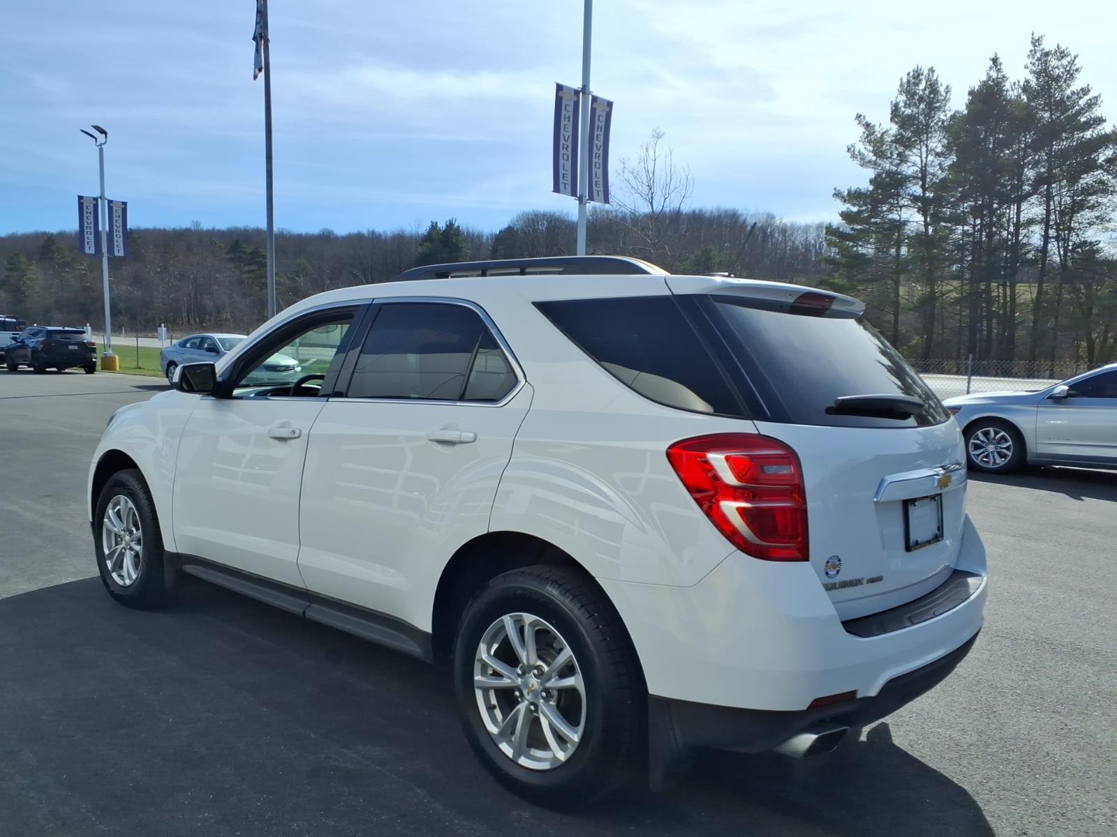 2017 Chevrolet Equinox LT - 4
