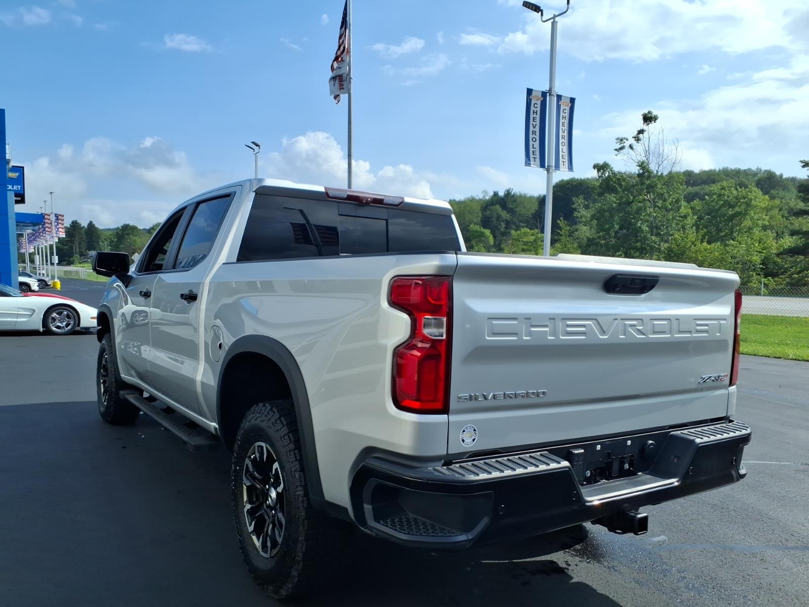 2022 Chevrolet Silverado 1500 ZR2 - 4