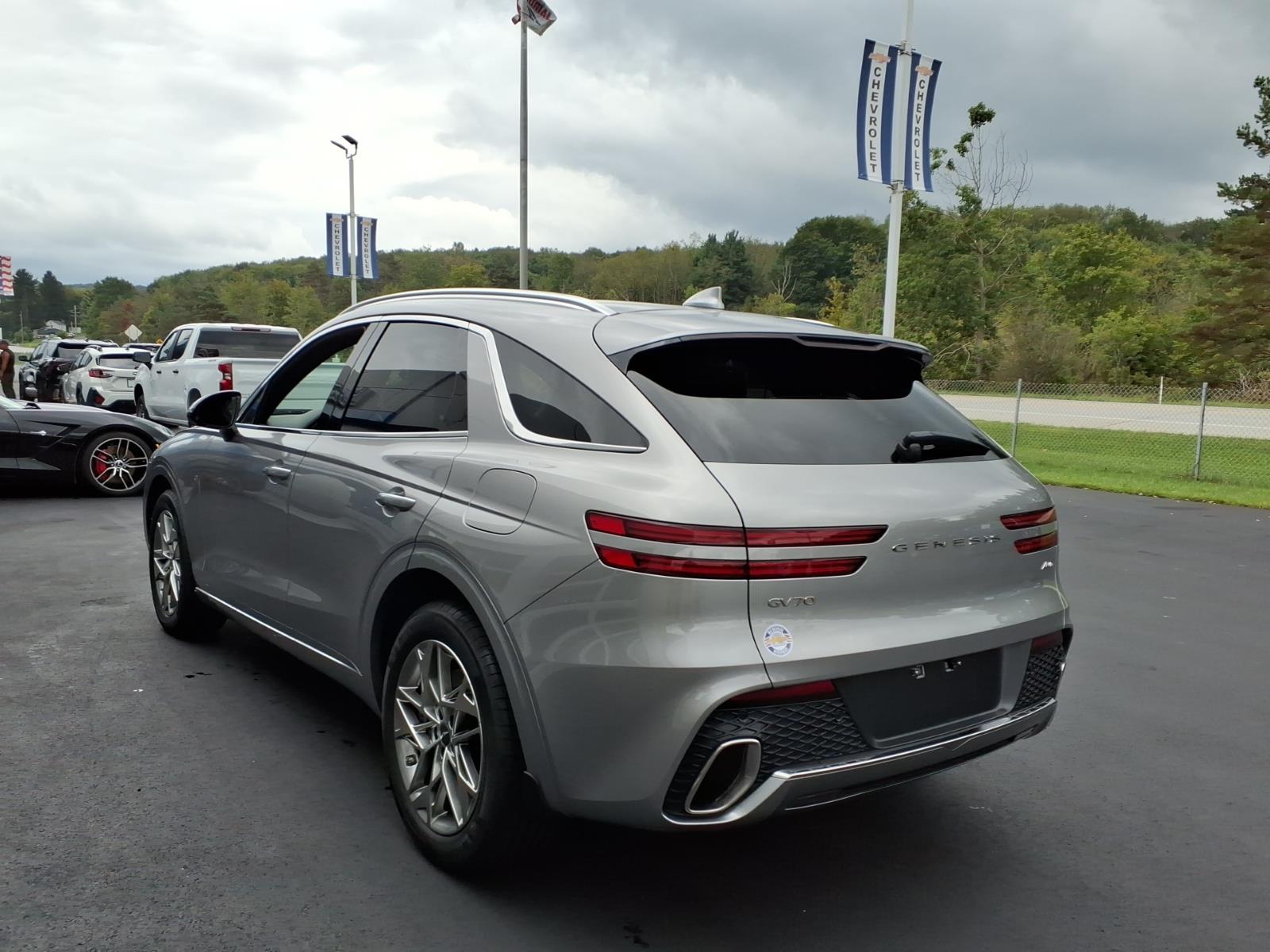 2025 Genesis GV70 2.5T Standard - 4