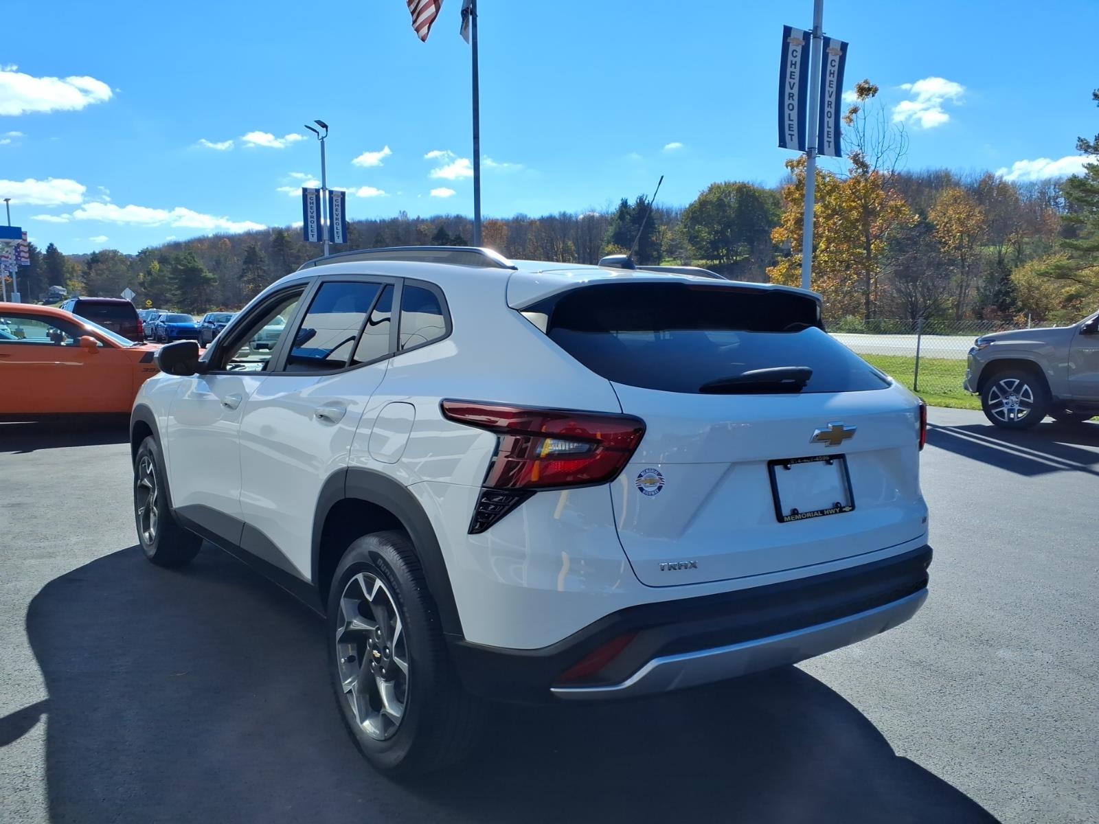 2024 Chevrolet Trax photo 5 of 27