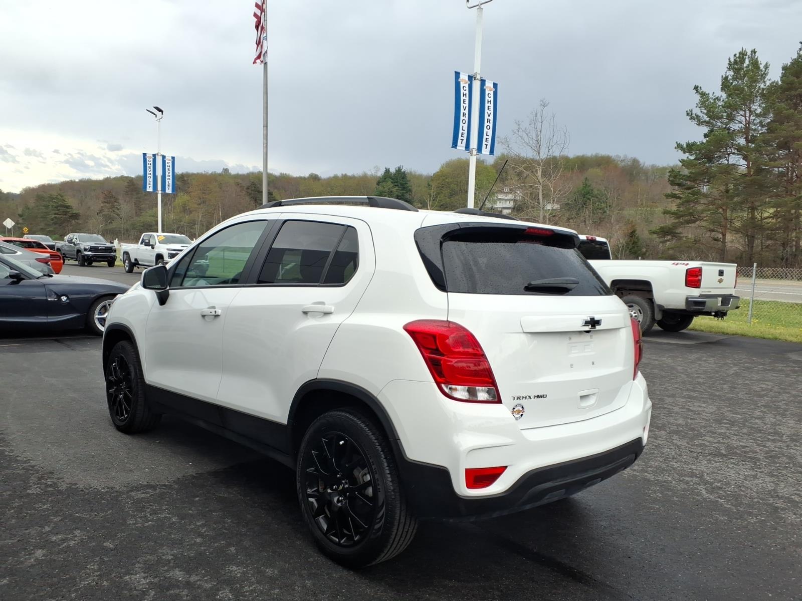 2022 Chevrolet Trax LT - 4