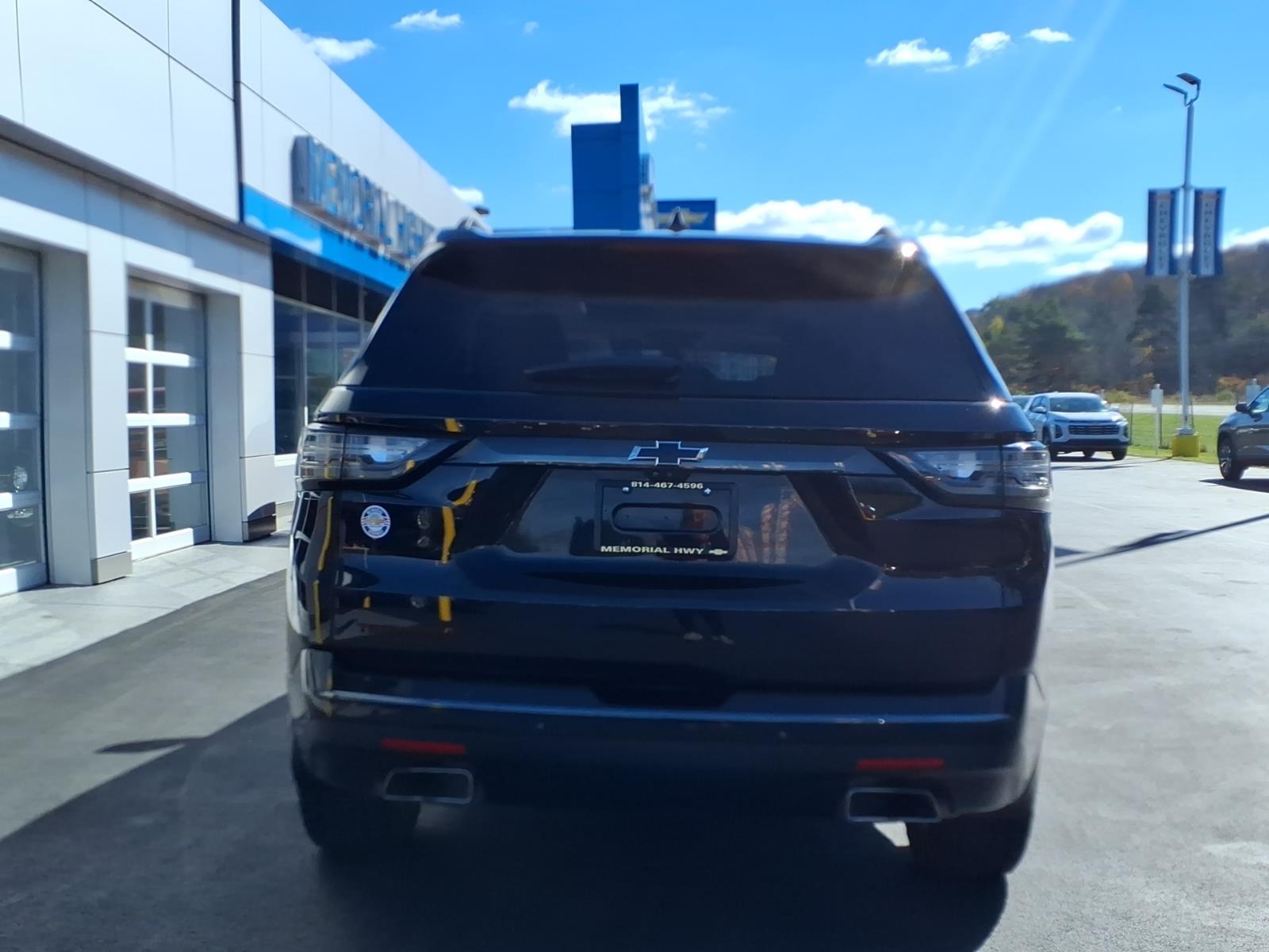 2020 Chevrolet Traverse photo 6 of 29