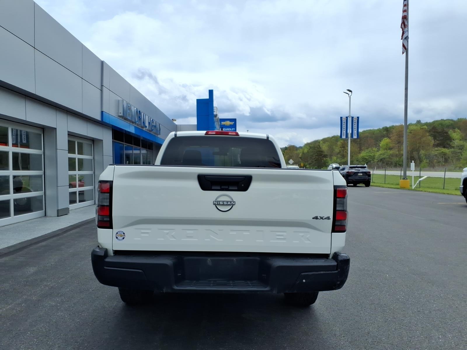 2024 Nissan Frontier S - 5